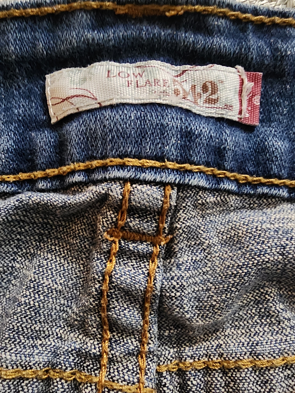 ✨ VINTAGE Y2K LEVI’S 542 LOW FLARE JEANS ✨ Size 16M - Picture 3 of 5